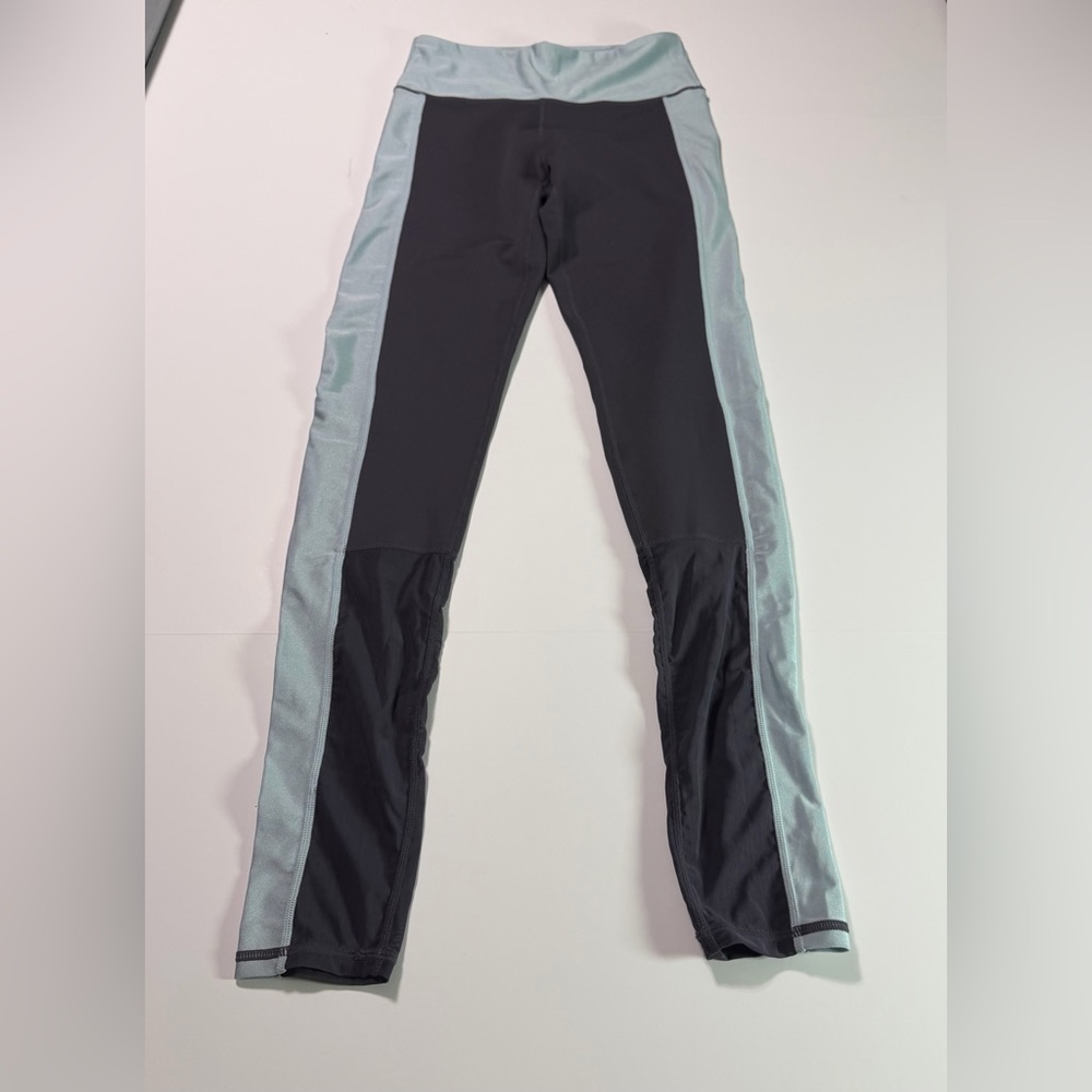 Fabletics Black and icy Blue Leggings